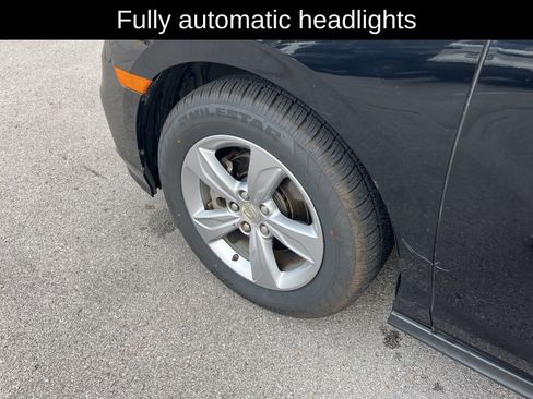 Used 2018 Honda Odyssey EX image 10