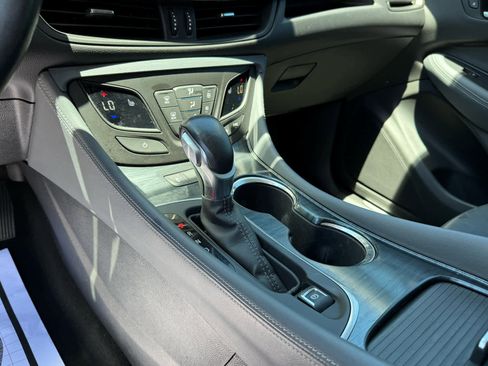 Used 2020 Buick Envision Essence w/ Experience Buick Package AWD/4WD image 21