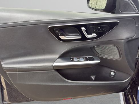 Used 2023 Mercedes-Benz C 300 Sedan image 11