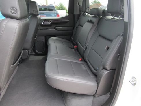 Used 2024 GMC Sierra 1500 SLT AWD/4WD image 32