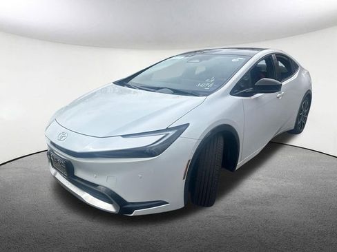 New 2026 Toyota Prius Plug-In Hybrid FWD image 5