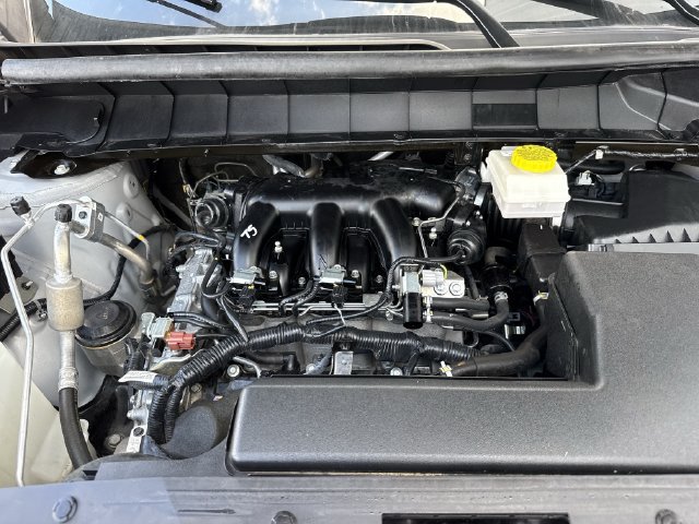 Used 2025 Nissan Pathfinder SV FWD image 33