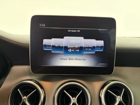 Used 2019 Mercedes-Benz GLA 250 image 13