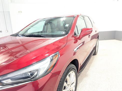 Used 2020 Buick Enclave Essence w/ Sound and Sites Package image 7