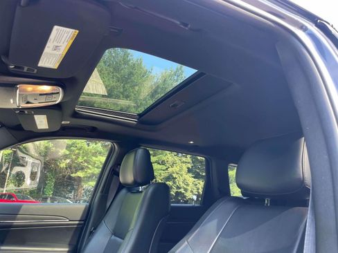 Used 2020 Jeep Grand Cherokee Limited AWD/4WD image 20