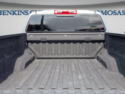 Used 2024 Chevrolet Colorado LT w/ LT Convenience Package III RWD image 13