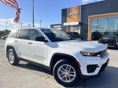 New 2025 Jeep Grand Cherokee Laredo