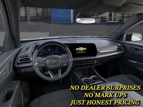 New 2025 Chevrolet Traverse LT w/ Enhanced Driving Package image 15