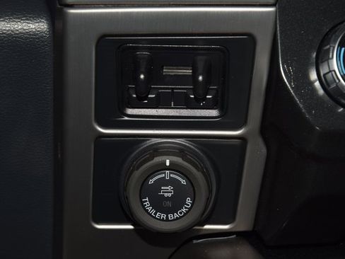 Used 2022 Ford F450 Platinum w/ FX4 Off-Road Package image 37