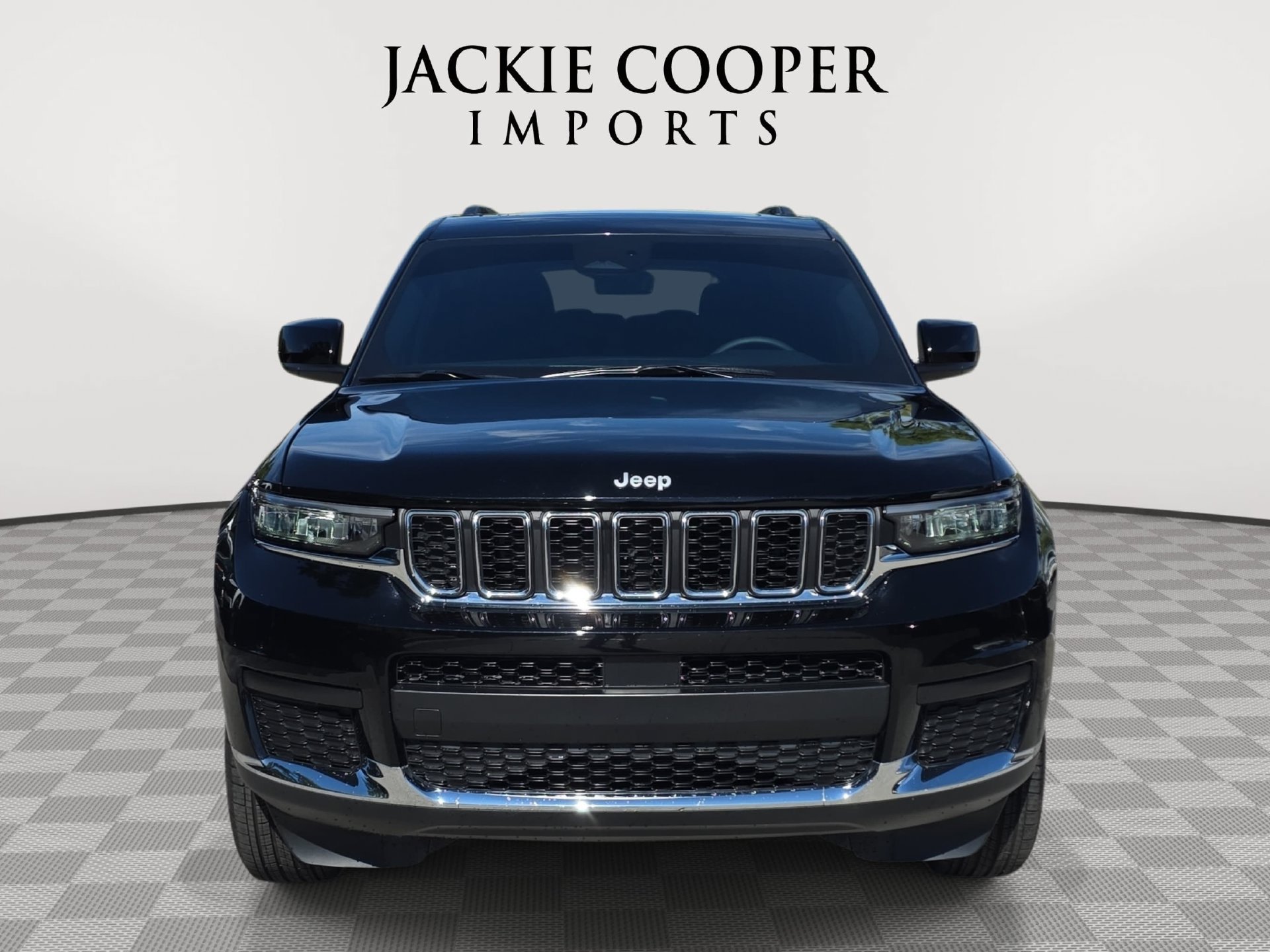 Used 2025 Jeep Grand Cherokee L Laredo w/ Luxury Tech Group I AWD/4WD image 2