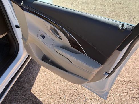 Used 2016 Buick LaCrosse Leather FWD image 16