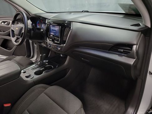Used 2020 Chevrolet Traverse LS image 25