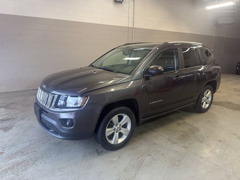 Used 2016 Jeep Compass Sport w/ Power Value Group image 3