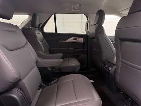 New 2026 Ford Explorer Active w/ Active Comfort Package RWD image 30