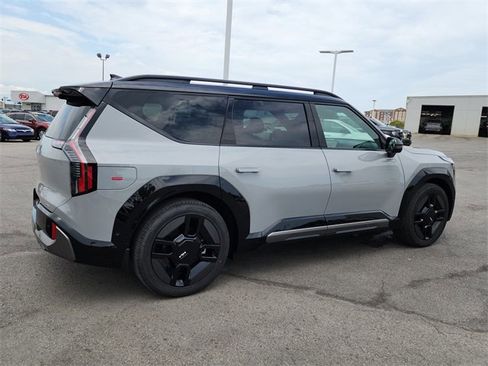 New 2026 Kia EV9 GT-Line image 2