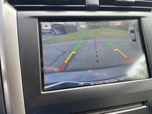 Used 2017 Ford Fusion SE w/ Fusion SE Technology Package image 15