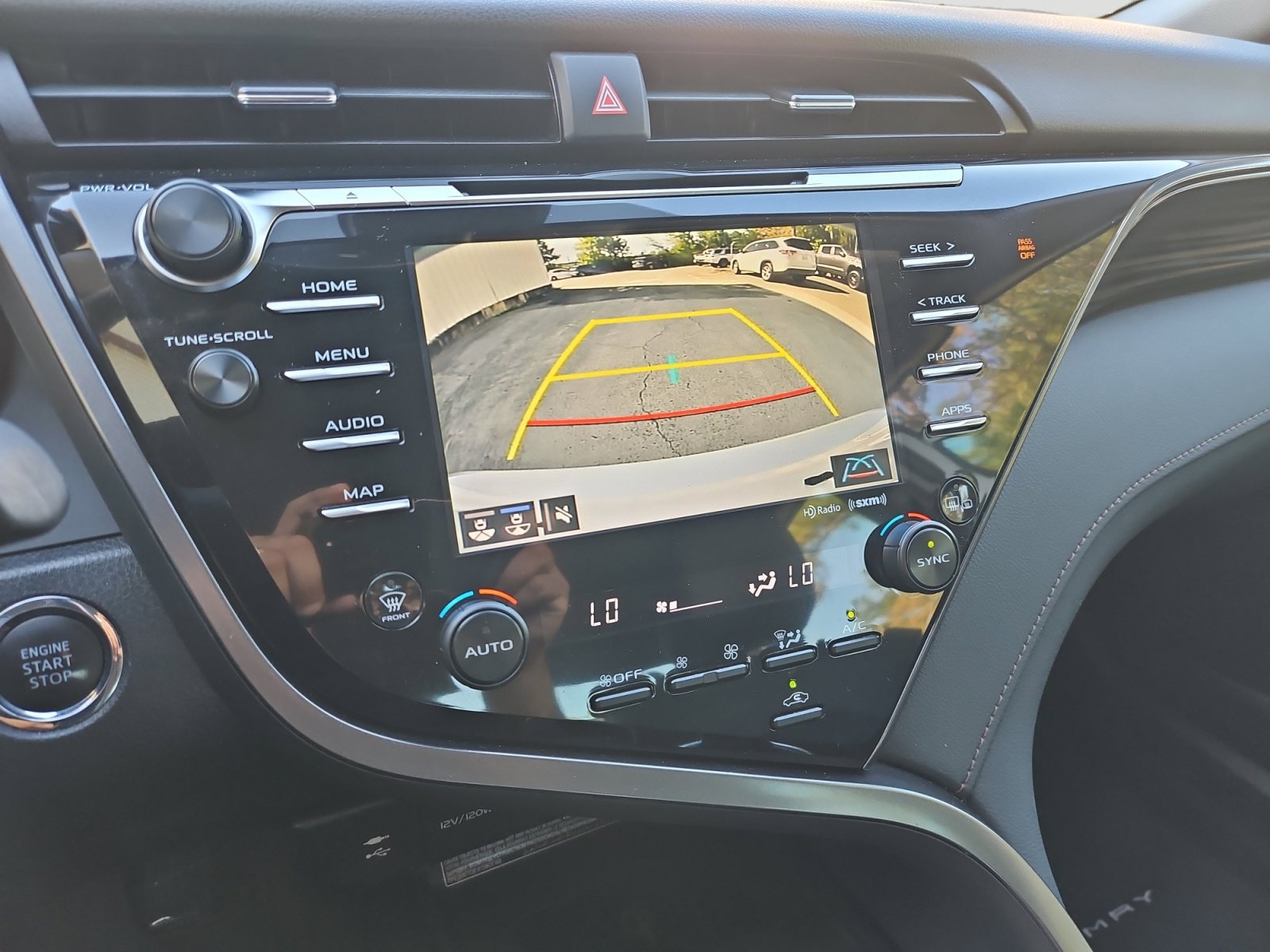 Used 2019 Toyota Camry XLE FWD image 26