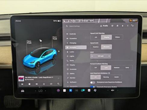 Used 2023 Tesla Model 3 Standard Range image 29