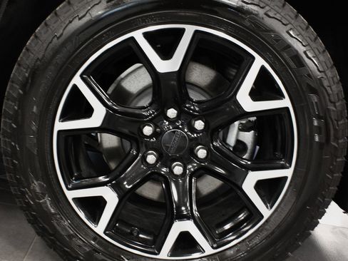 New 2025 Jeep Wagoneer Series II image 9