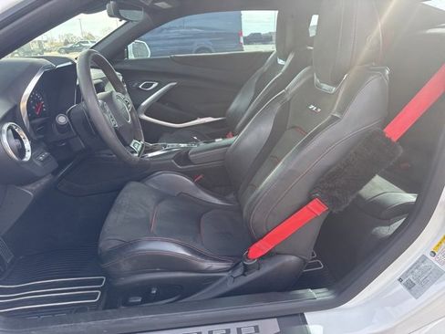 Used 2019 Chevrolet Camaro ZL1 image 10