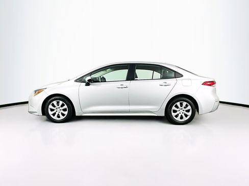 Used 2024 Toyota Corolla LE FWD image 4