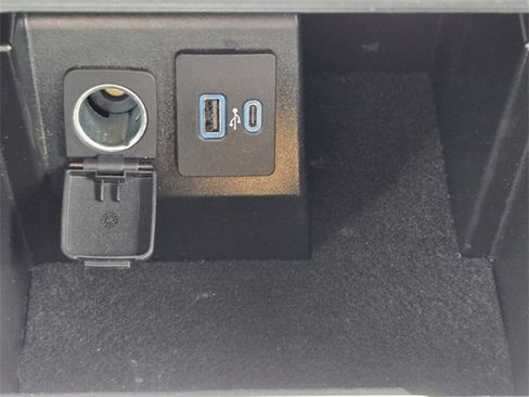 Certified 2024 Ford Explorer Limited image 26