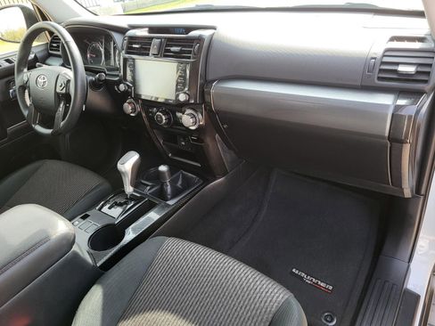 Used 2024 Toyota 4Runner TRD Off-Road image 13