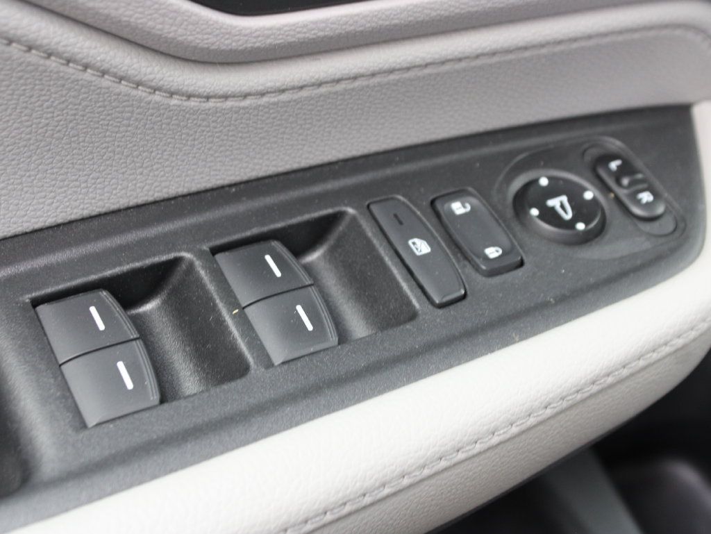 Used 2018 Honda Odyssey EX-L image 59