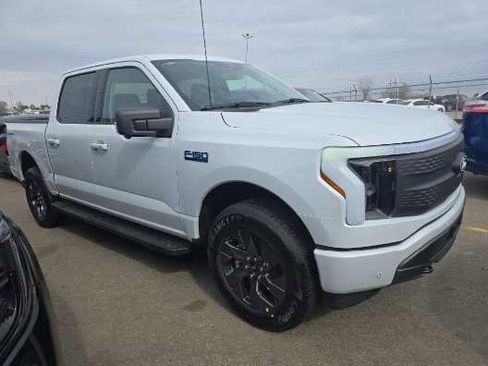 Used 2025 Ford F150 Lightning Flash image 2