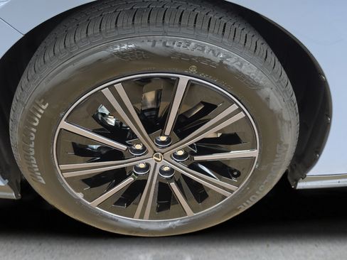 New 2026 Lexus ES 500e AWD/4WD image 10