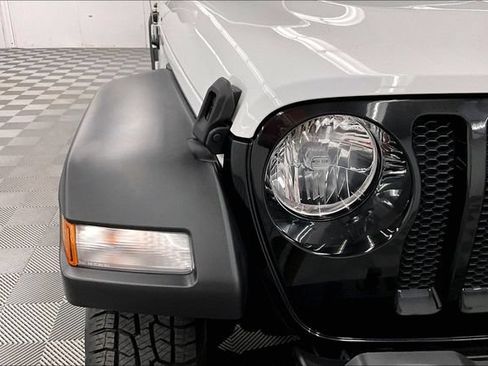 Used 2022 Jeep Wrangler Unlimited Sport AWD/4WD image 33