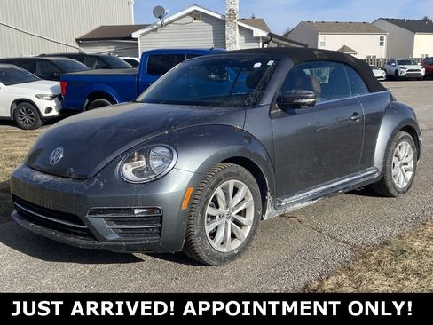 Used 2017 Volkswagen Beetle 1.8T Classic image 1