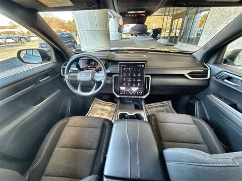 Certified 2025 GMC Acadia Elevation image 19