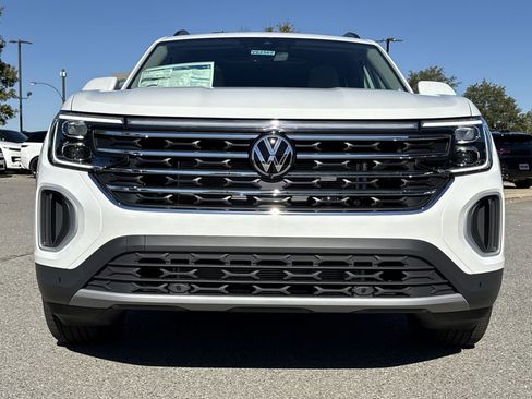 New 2026 Volkswagen Atlas SE FWD image 8