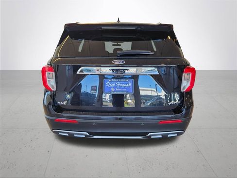 Used 2024 Ford Explorer XLT w/ Equipment Group 202A AWD/4WD image 8