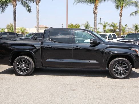 Used 2022 Toyota Tundra Platinum w/ Advanced Package AWD/4WD image 10
