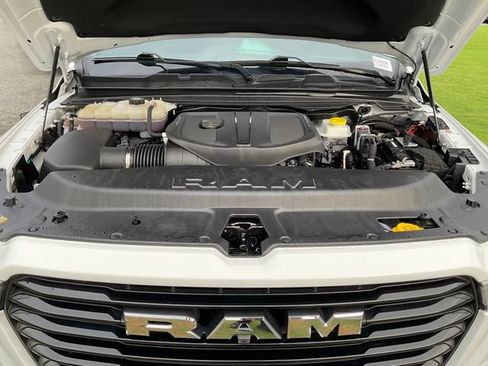 Used 2025 RAM 1500 Laramie w/ Sport Appearance Package AWD/4WD image 30