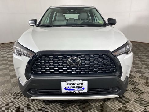 Used 2023 Toyota Corolla Cross L AWD/4WD image 10