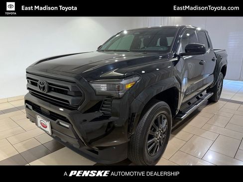 Certified 2025 Toyota Tacoma SR5 AWD/4WD image 1
