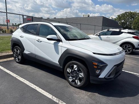 Used 2024 Hyundai Kona SEL AWD/4WD image 1
