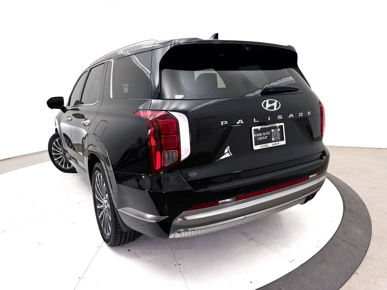 Used 2023 Hyundai Palisade Calligraphy FWD image 9