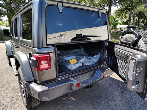 New 2025 Jeep Wrangler Sport S image 31