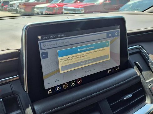 Used 2021 Chevrolet Suburban Z71 w/ Luxury Package AWD/4WD image 16