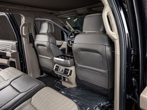 Used 2025 Ford F150 Platinum w/ Equipment Group 703A Plus image 32