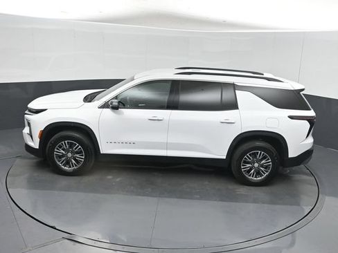 Used 2026 Chevrolet Traverse LT FWD image 46