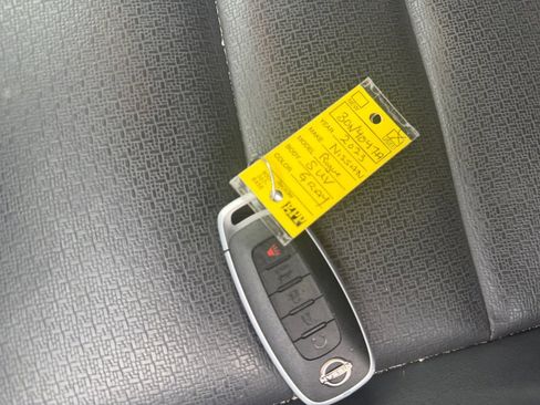 Used 2023 Nissan Rogue SV w/ SV Premium Package image 37