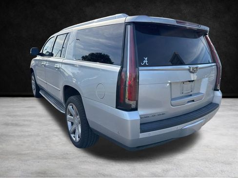 Used 2018 Cadillac Escalade ESV Luxury RWD image 9