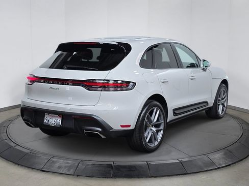 Certified 2026 Porsche Macan AWD/4WD image 7