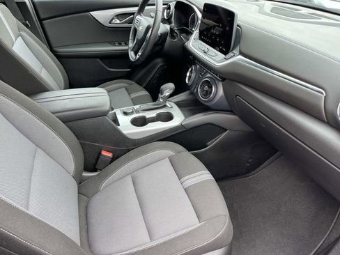 Used 2025 Chevrolet Blazer LT AWD/4WD image 22
