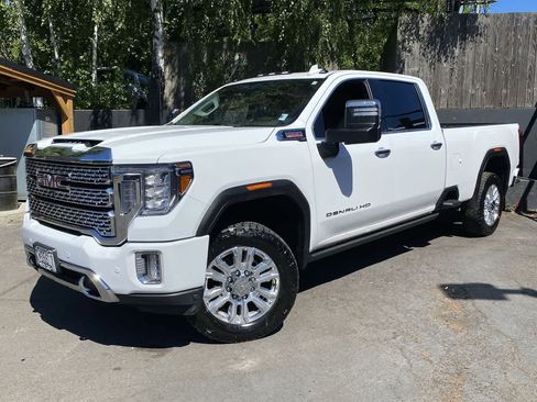 Used 2022 GMC Sierra 3500 Denali w/ Denali Ultimate Package AWD/4WD image 1
